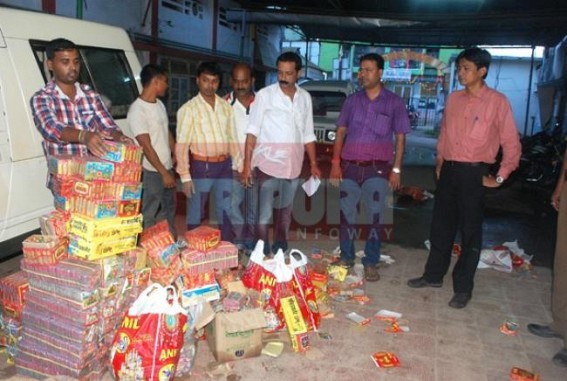 SDM seized Rs. 1.6 lakhs’ crackers from Agartala shops SDM seized Rs. 1.6 lakhs’ crackers from Agartala shops